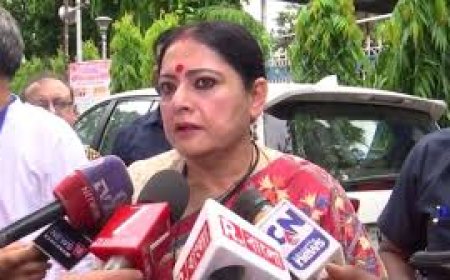 ‘দৃষ্টান্তমূলক শাস্তি দেওয়া হবে’, বারুইপুর কাণ্ডে নির্যাতিতার পরিবারের সঙ্গে সাক্ষাৎ অগ্নিমিত্রার