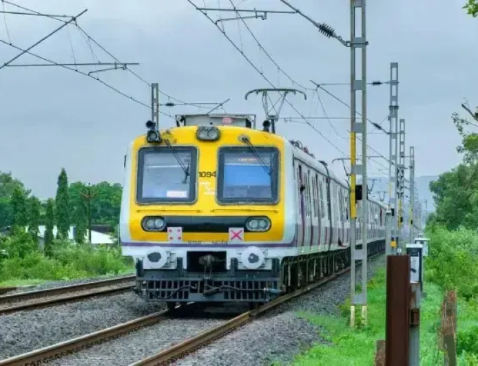 নিত্যযাত্রীরা সাবধান! লোকাল ট্রেনের এই কামরায় উঠলেই গুনতে হবে ফাইন, ফাঁকা হবে পকেট, কড়া নজরদারি চালাচ্ছে রেল