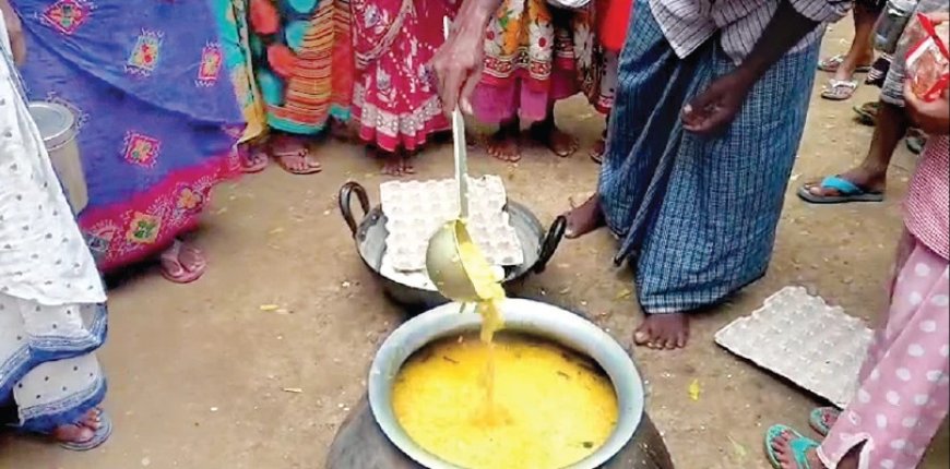নিম্নমানের খাদ্যের অভিযোগে আইসিডিএস কেন্দ্রে বিক্ষোভ